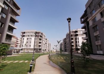 وزير الإسكان: 26 أبريل..تسليم 504 وحدات سكنية للفائزين بها بـ”دار مصر” بالعبور