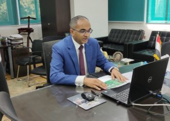 نائب وزير الإسكان يشارك فى ندوة “التحول الأخضر في مصر: نظرة عامة على خطط مصر للإصلاح الأخضر”