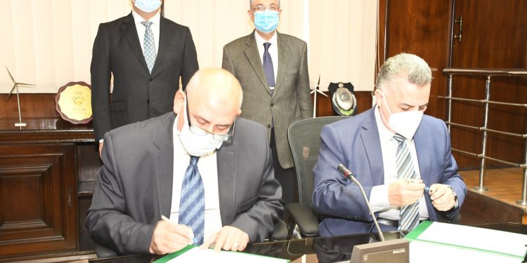 وزيرا الإسكان والكهرباء يشهدان توقيع بروتوكول تعاون بين جهازى تنظيم مرفق الكهرباء ومياه الشرب والصرف الصحي وحماية المستهلك