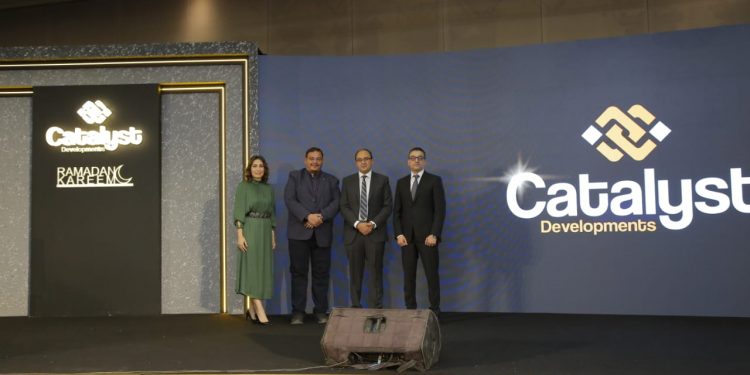 مسئولى كاتالست للتطوير العقارى