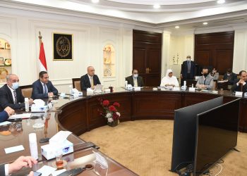 لقاء وزير الإسكان بشباب الأحزاب لمناقشة قانون البناء