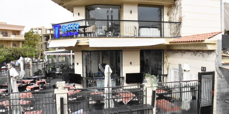 أحد الكافيهات التى تم غلقها خلال حملة الأمس