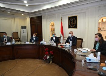 جانب من اجتماع الوزراء لمناقشة المخطط