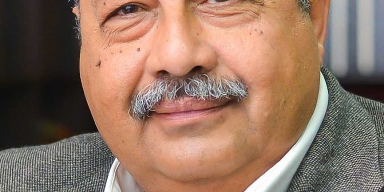 المهندس عادل حسن رئيس شركة الصرف الصحي بالقاهرة