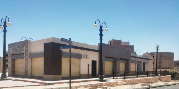 الإسكان:الانتهاء من تنفيذ سوقين تجاريتين بمنطقة النوادي بالمنيا الجديدة 