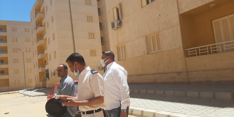 تنفيذ حملة ضبطية قضائية للتفتيش على شقق الإسكان الاجتماعي المخالفة ببدر