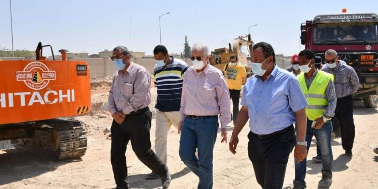 جانب من الزيارة لمشروع نفق 6 أكتوبر
