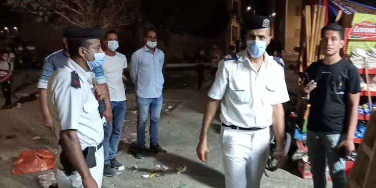 بالتنسيق مع الشرطة.. جهاز مدينة بدر ينفذ حملة مسائية لإزالة الإشغالات وضبط المخالفات بالحي السابع