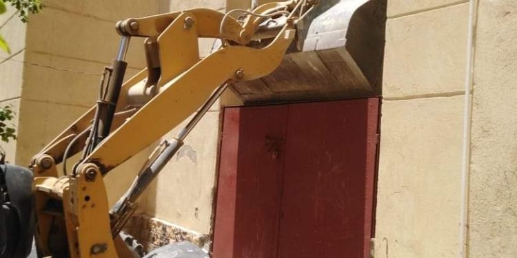 جانب من حملة الإزالة