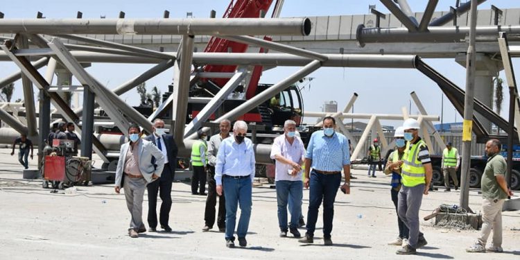 رئيس المقاولون العرب يتفقد الأعملا المنفذة بمحطة عدلى منصور