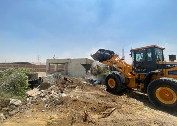 جانب من حملة ازالة التعديات على 9 أفدنة بالقاهرة الجديدة
