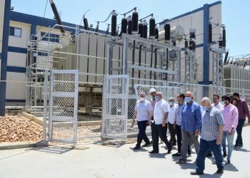 مسئولو “الإسكان” يتفقدون محطات محولات كهرباء لتغذية المناطق الصناعية والسكنية بـ العاشر من رمضان
