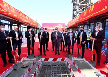 بارتفاع 400 متر.. وزير الإسكان يشهد احتفالية الانتهاء من الأعمال الخرسانية بالبرج الأيقوني بالعاصمة الإدارية