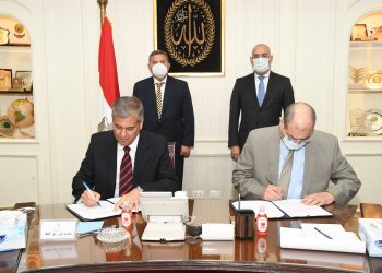 “المجتمعات العمرانية” توقع  عقد شراء أرض “مثلث ماسبيرو” لبدء تطويرها