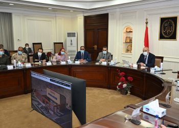 جانب من الاجتماع للجنة الوطنية لمتابعة التجلى الأعظم