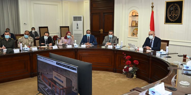 جانب من الاجتماع للجنة الوطنية لمتابعة التجلى الأعظم