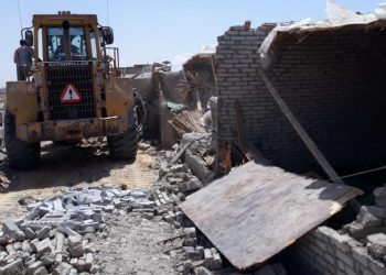 جانب من حملة إزالة المخالفات بالعبور الجديدة