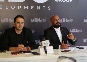 د\عمرو العدل وكريم مأمون خلال المؤتمر