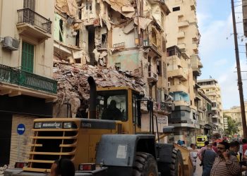 العقار المنهار بالعطارين