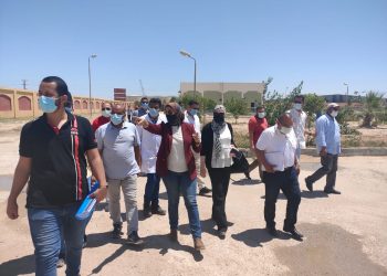 “الإسكان”: تنفيذ أعمال مرافق الأراضي الأكثر تميزاً بالمنيا الجديدة.. والبنية الأساسية لتوسعات عتاقة بخليج السويس