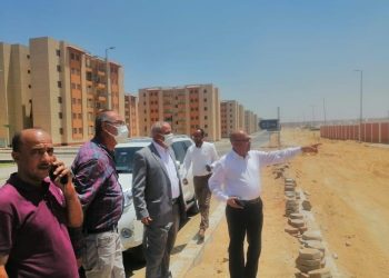 مسئولو ” الإسكان ” يتفقدون سير العمل بمشروعات الإسكان والمرافق بأكتوبر الجديدة