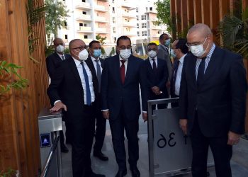 زيارة رئيس الوزراء لمشروع آى سيتى