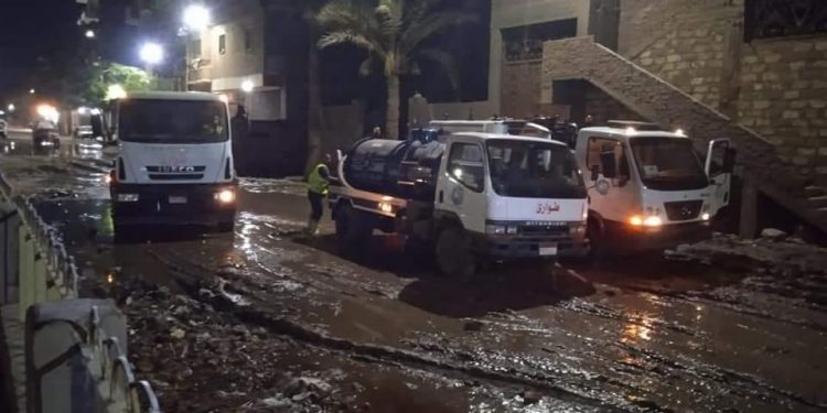 إصلاح كسر بخط الطرد الرئيسي لمحطة شبرامنت