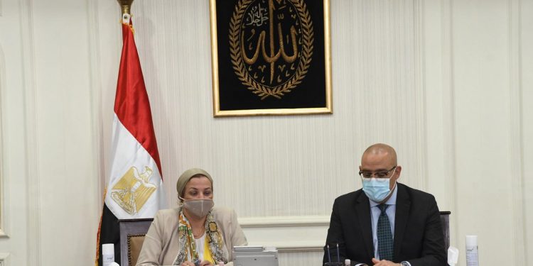 وزيرا الإسكان والبيئة