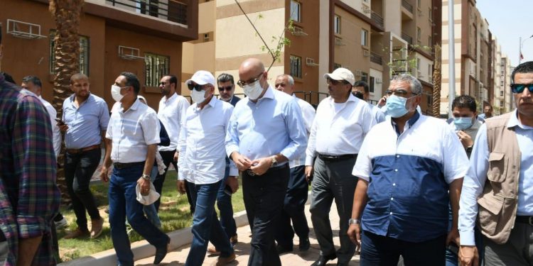جولة لوزير الإسكان بمدينة بدر الجديدة