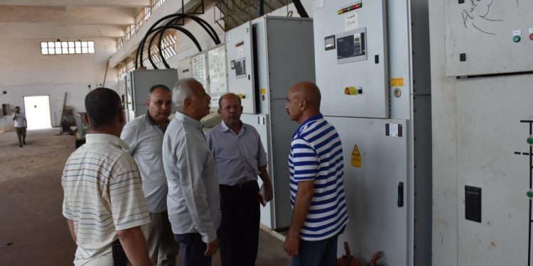 مسئولو الإسكان