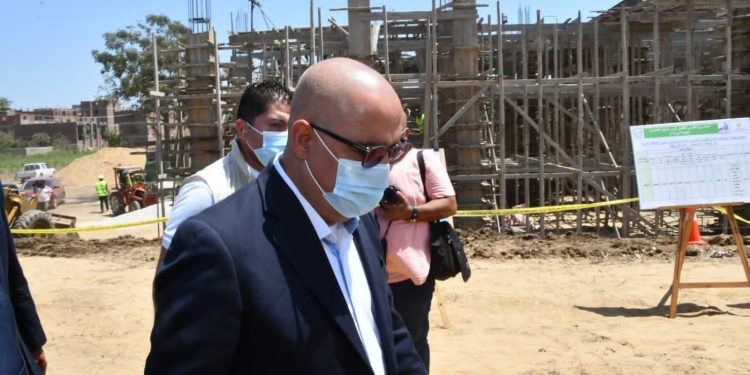 وزير الإسكان