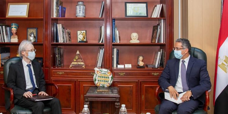 وزير السياحة