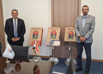 تطعيم 676 من أهالي شمال سيناء وعمال وموظفي “أسمنت سيناء” بلقاح كورونا