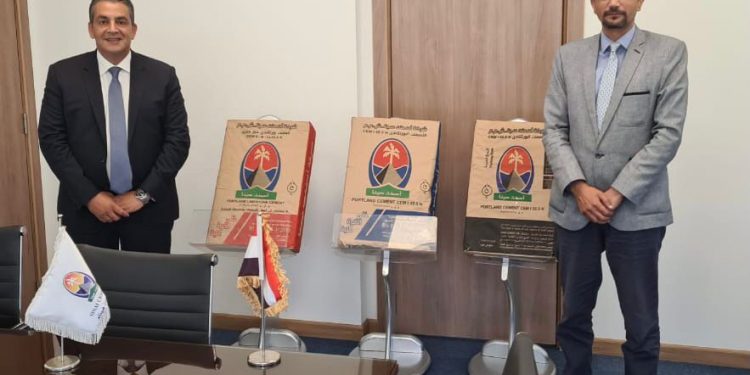 تطعيم 676 من أهالي شمال سيناء وعمال وموظفي “أسمنت سيناء” بلقاح كورونا