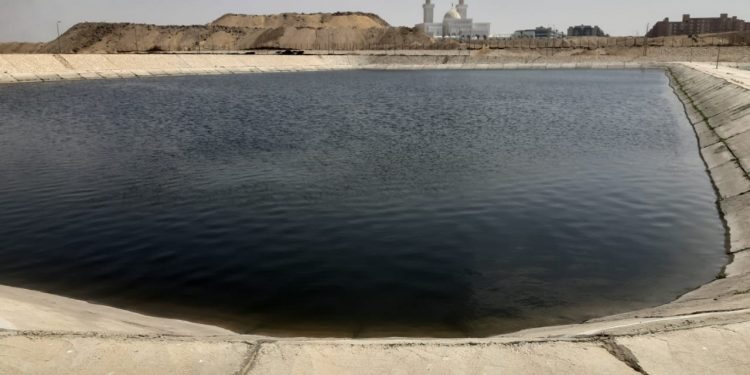 رئيس جهاز الشروق يتفقد  محطات وروافع الصرف الصحى للتأكد من جاهزيتها لاستقبال موسم الشتاء