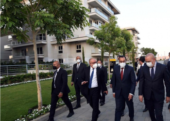 جولة رئيس الوزراء بمشروعات ماونتن فيو بالشراكة مع الحكومة