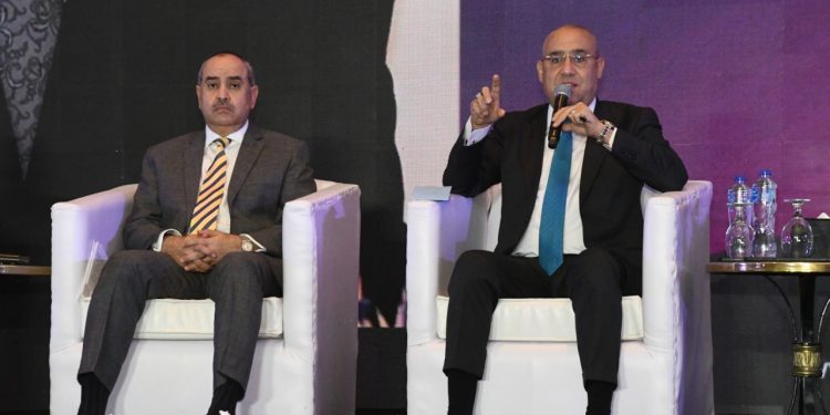 وزير الإسكان: العاصمة الإدارية الجديدة.. هى البداية لتنمية سيناء.. ونعمل على إزاحة الكتلة السكانية من القاهرة نحو الشرق