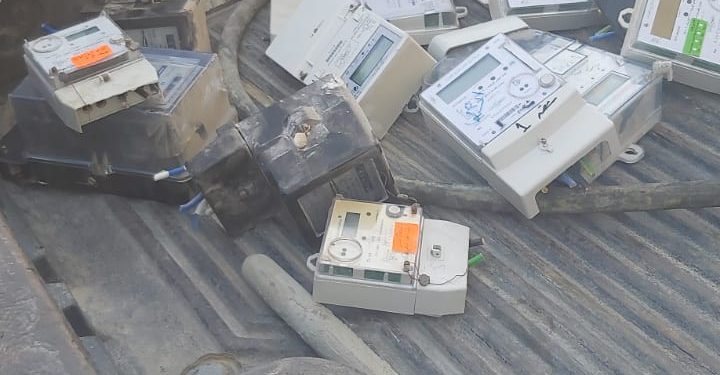 ازالة عدادات الوحدات المخالفة بالقاهرة الجديدة