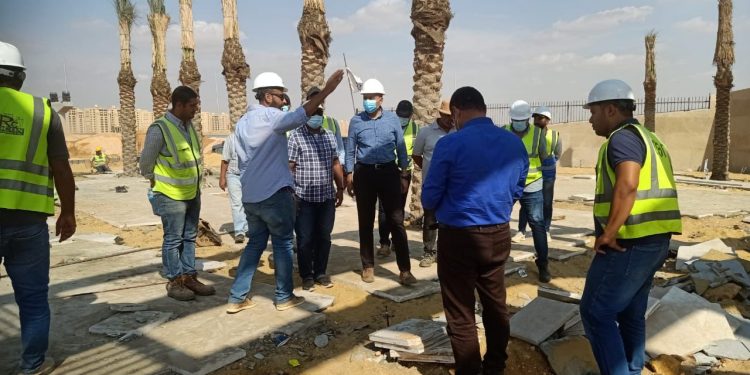 مسئولو “الإسكان” يقومون بجولة موسعة بمشروعات العاصمة الإدارية الجديدة