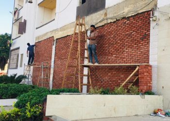 رئيس جهاز “القاهرة الجديدة”: غلق وحدتين سكنيتين لمخالفة تغيير النشاط واستكمال حملات رفع الإشغالات والمخالفات