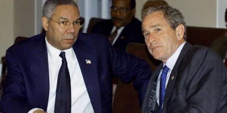 كولن باول مع جوروج دبليو بوش