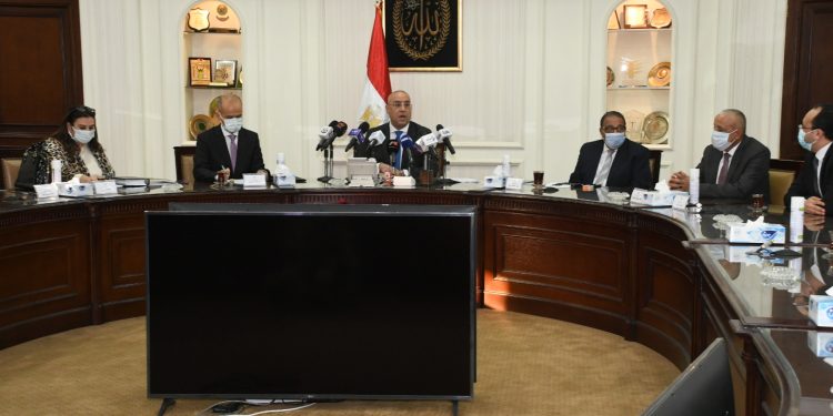 وزير الإسكان يتسلم جائزة “هيئة المجتمعات العمرانية الجديدة” من برنامج الأمم المتحدة للمستوطنات البشرية 2021 فى مجال تطوير العمران المستدام