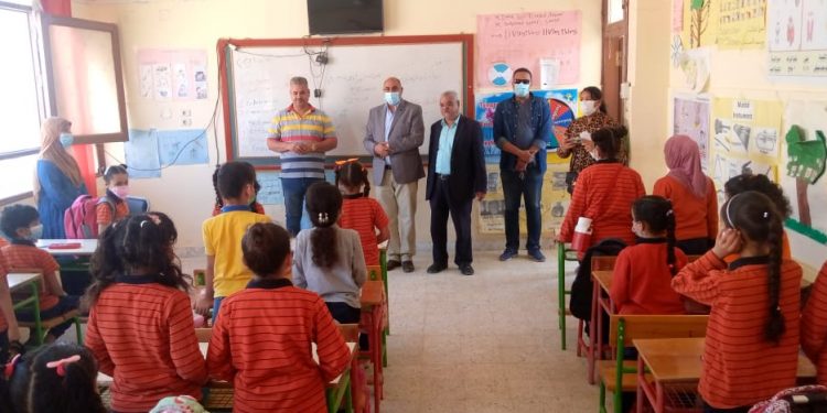 مسئولو جهازى قنا وسوهاج الجديدتين يتفقدون سير العمل بالمدارس للاطمئنان على انتظام الدراسة