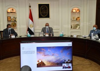 اجتماع وزير الإسكان لتشغيل الحدائق المركزيو بالعاصمة
