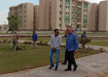 مسئولو جهاز”العاشر من رمضان” يتفقدون شقق “سكن لكل المصريين” لمنخفضى الدخل فى الأندلس