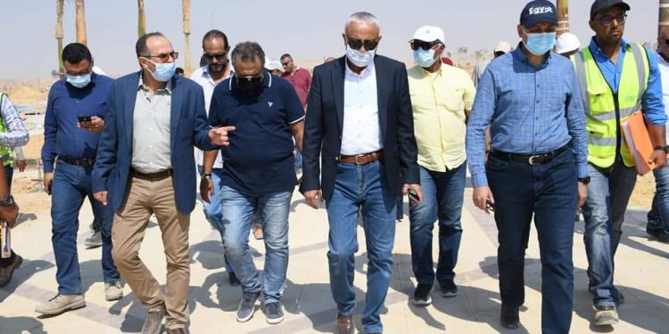 عبدالمطلب ممدوح يتفقد العمل بمنطقة الحدائق المركزية بالعاصمة الإدارية الجديدة