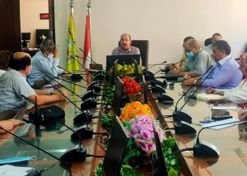 رئيس صرف الاسكندرية يعقد اجتماعا لمراجعة المشروعات وخطط التشغيل والصيانة