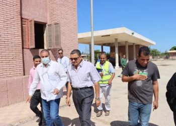 رئيس شركة مياه سيناء يتفقد محطتي مياه بالوظة ورمانة بشمال سيناء