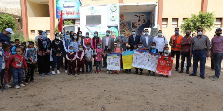 حملات للتوعية المائية ومشروعات “حياة كريمة” ومخاطر كورونا بقرية الكرم بأبو قرقاص بالمنيا
