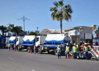 مياه مطروح تستعين ب14 سيارة صرف و16 معدة لأداء نموذج محاكاة لمواجهة الأزمات في الشتاء القادم